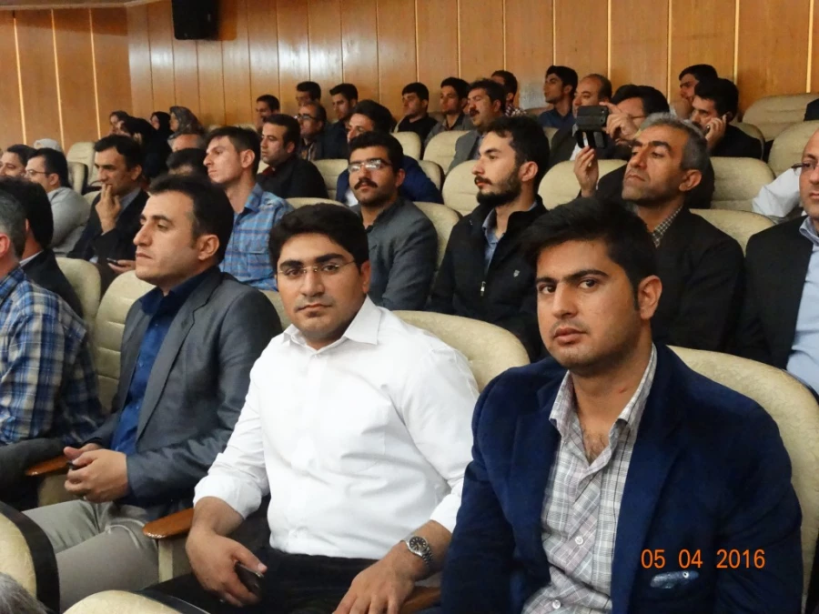 تجلیل از دانشجو معلمان برتر استانی :

در سی و دومین یادواره بزرگداشت مقام معلم و استاد شهید مرتضی مطهری استان کردستان 12