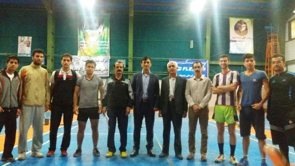 به مناسبت گرامیداشت سوم خرداد روز آزاد سازی شهر خونین شهر:

یک دوره مسابقه بدمینتون باشرکت 40نفر دانشجویان رشته تربیت بدنی دانشگاه برگزارشد 2