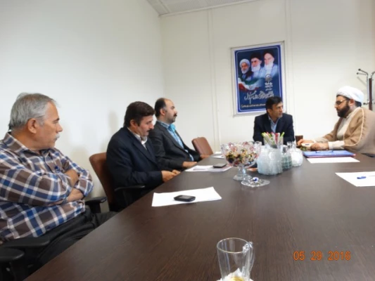 به روایت تصویر:.

جلسه اقدامات انجام شده در سال 94 و پیش بینی های لازم در سال 95  2