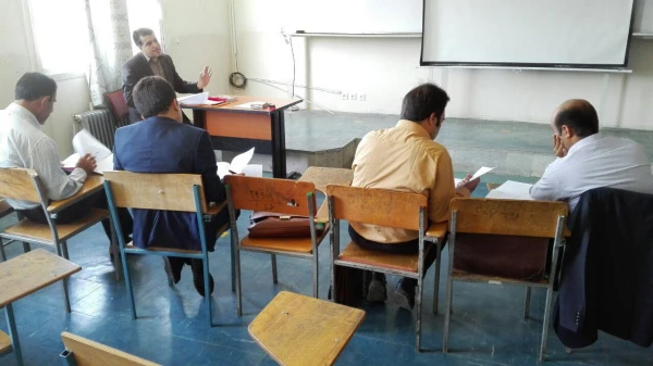 به روایت تصویر:

جلسه هماهنگی مدرسین  دوره آموزشی طرح شهاب  ویژه دانشجویان ورودی 91 3