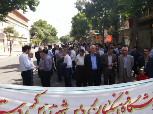 به روایت تصویر:

راهپیمایی دانشگاه فرهنگیان کردستان در روز قدس شریف  18