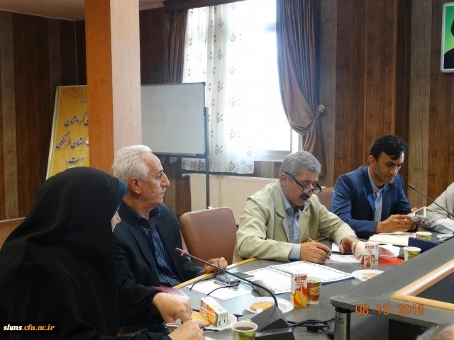 نشت صمیمی دکترکیانی معاون نظارت، ارزیانی دانشگاه فرهنگیان :

در جمع همکاران  پردیس های دانشگاه فرهنگیان استان کردستان  به روایت تصویر  2