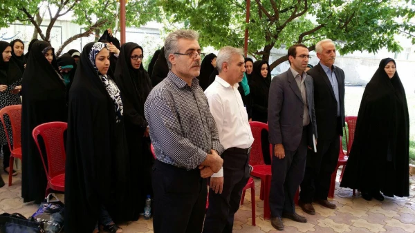 مراسم بدرقه ی دانش آموختگان 91 پردیس دختران استان کردستان:

جهت اعزام به جشن فارغ التحصیلی دانشگاه فرهنگیان سراسر کشور در مشهد مقدس 2