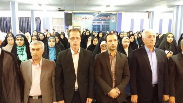 در سنندج، دیار  فرهنگ وهنر، صفا وصمیمیت و مجاهدتهای خاموش به وقوع پیوست:

اختتامیه سومین گردهمایی رویش اساتید و دانشجو معلمان دختر کشور 2