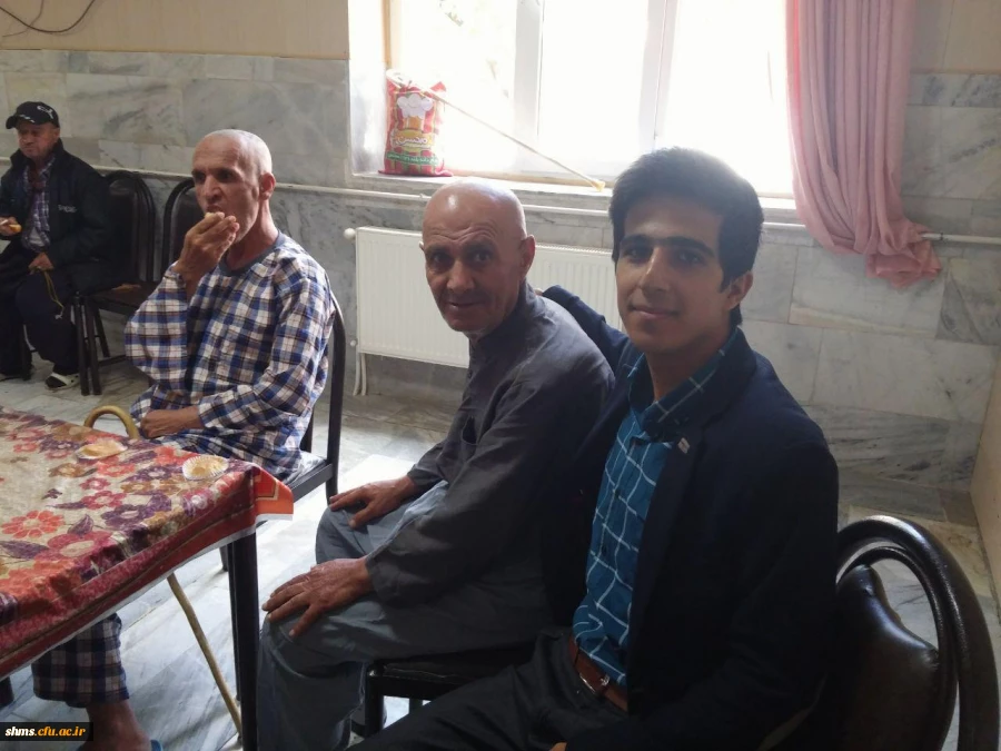 طی بازدیدی از سرای سالمندان سنندج :

دانشجویان شهید مدرس کردستان در آغازین روز های مهر از مهربانان تجلیل نمودند. 2