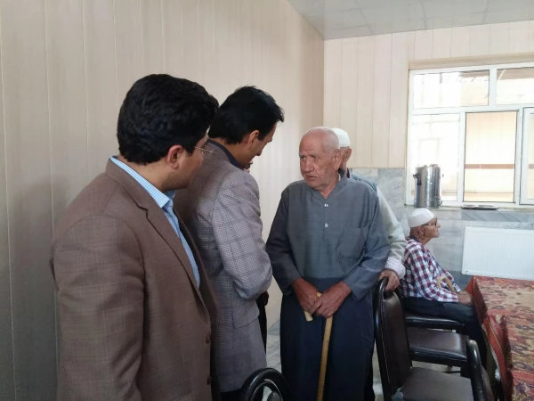 طی بازدیدی از سرای سالمندان سنندج :

دانشجویان شهید مدرس کردستان در آغازین روز های مهر از مهربانان تجلیل نمودند. 5