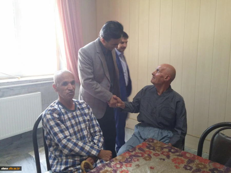 طی بازدیدی از سرای سالمندان سنندج :

دانشجویان شهید مدرس کردستان در آغازین روز های مهر از مهربانان تجلیل نمودند. 7