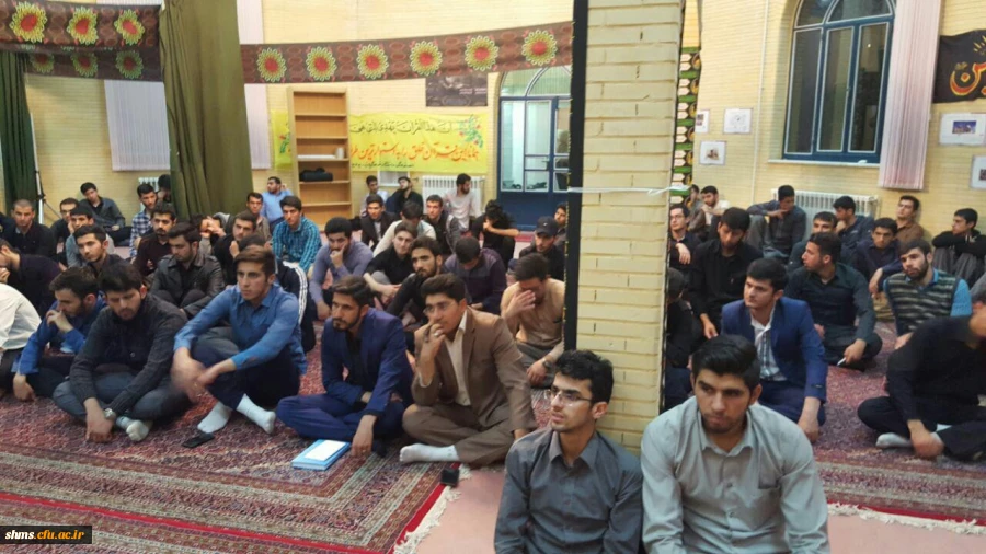 جوان مومن و انقلابی