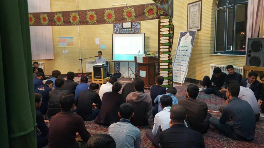 جوان مومن و انقلابی