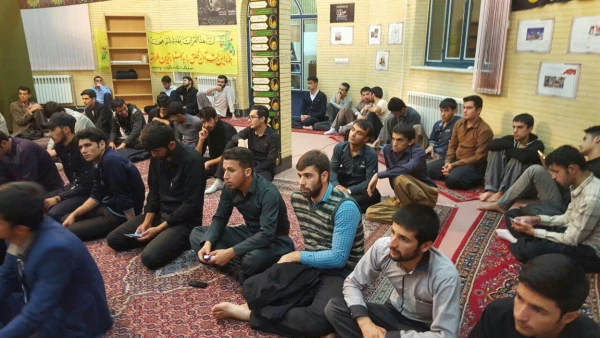 جوان مومن و انقلابی