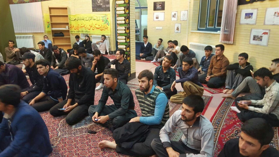 جوان مومن و انقلابی