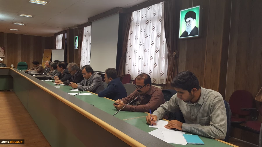 جلسه هم اندیشی اساتید با محوریت گفتمان و دستاوردهای انقلاب اسلامی