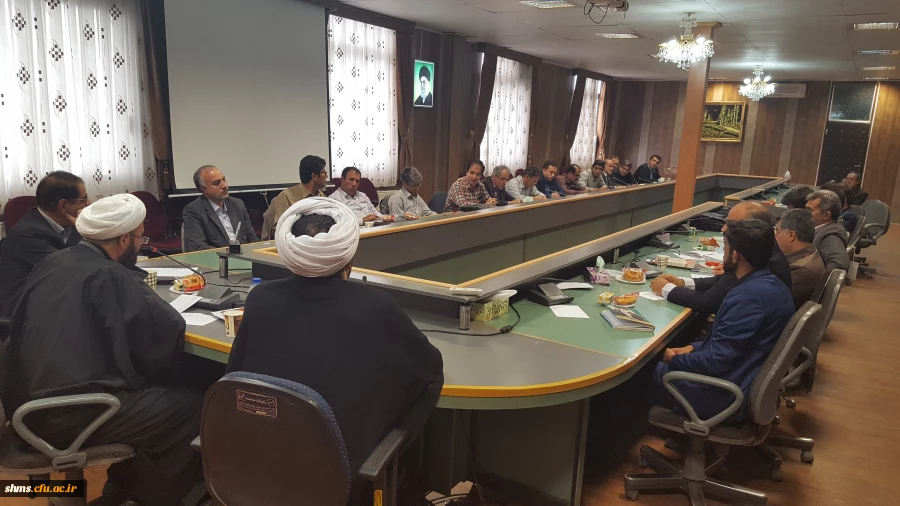 جلسه هم اندیشی اساتید با محوریت گفتمان و دستاوردهای انقلاب اسلامی