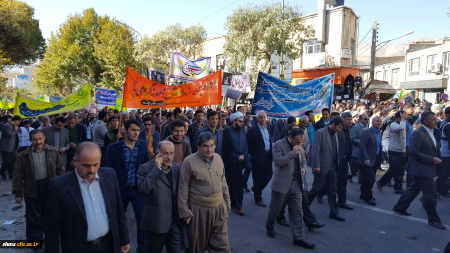 تجمع یوم الله ۱۳ آبان با حضور پرشور دانشجویان ، همکاران و اساتید پردیس شهید مدرس سنندج