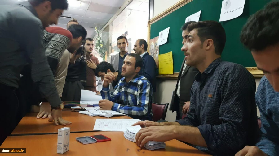 بازدید دکتر الماسی سرپرست شهید مدرس سنندج  از شعبه اخذ رای