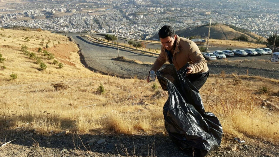 صعود به قله آبیدر و پاکسازی مسیر صعود