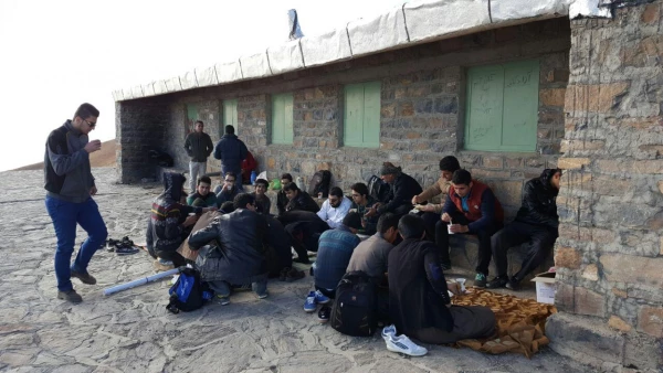 صعود به قله آبیدر و پاکسازی مسیر صعود