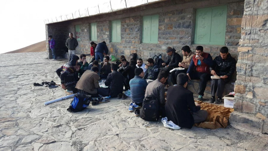 صعود به قله آبیدر و پاکسازی مسیر صعود