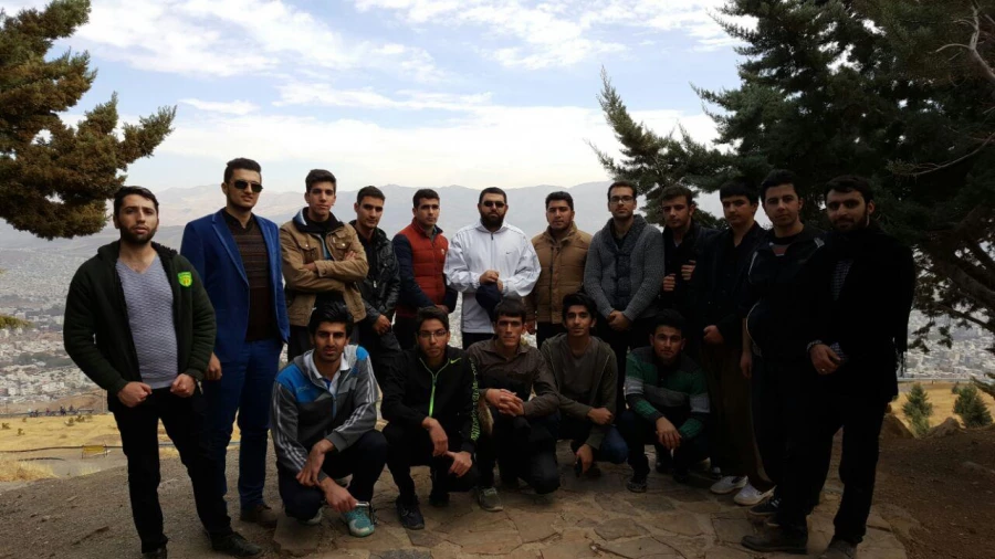 صعود به قله آبیدر و پاکسازی مسیر صعود