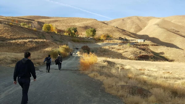 کوهپیمایی اعضای کانون کوهنوردی و پیاده روی به سمت نظرگاه و تفرجگاه خضر زنده 4