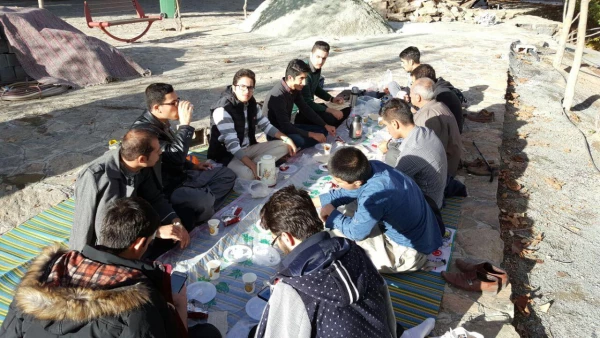 کوهپیمایی اعضای کانون کوهنوردی و پیاده روی به سمت نظرگاه و تفرجگاه خضر زنده 6