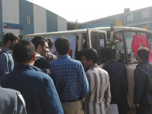 استقرار مینی‎بوس مشاوره ایدز در پردیس شهید مدرس سنندج 8