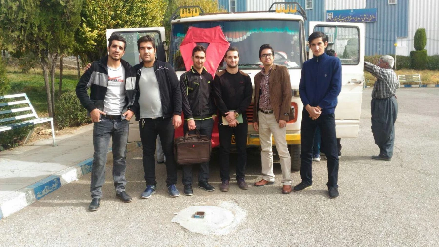 استقرار مینی‎بوس مشاوره ایدز در پردیس شهید مدرس سنندج 9