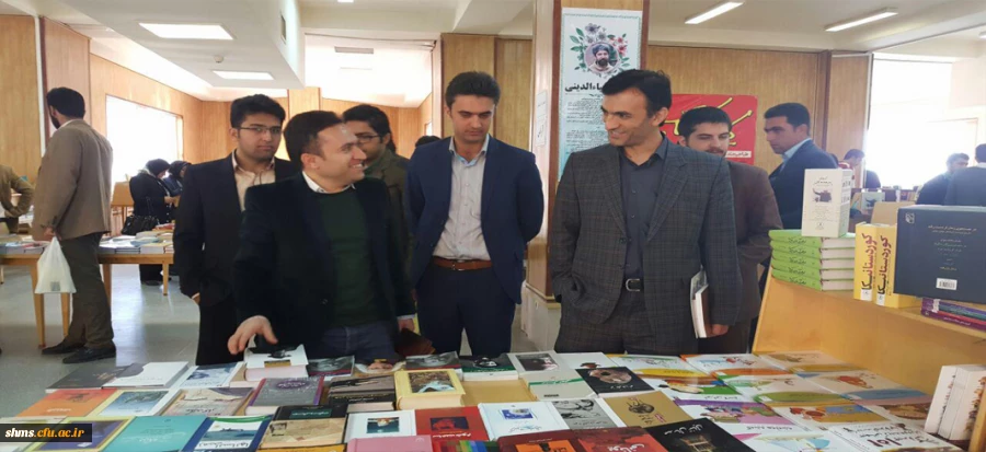 بازدید دکتر الماسی از نمایشگاه کتاب دانشگاه کردستان 2