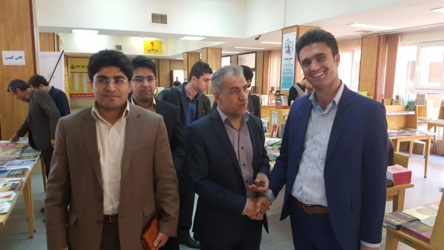 بازدید دکتر الماسی از نمایشگاه کتاب دانشگاه کردستان 14