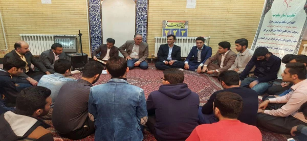 جلسه صمیمانه سرپرستان شبانه روزی  با نماینده دانشجویان و با حضور دکتر مسعود الماسی  2