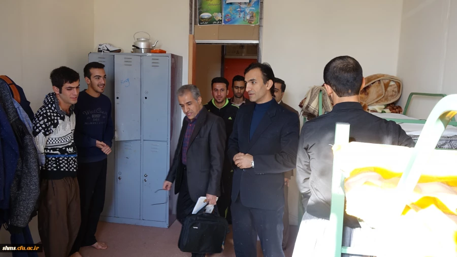 بازدید سرزده دکتر مسعود الماسی از خوابگاهای دانشجویی به مناسبت گرامیداشت روز دانشجو