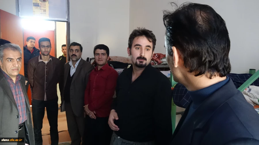 بازدید سرزده دکتر مسعود الماسی از خوابگاهای دانشجویی به مناسبت گرامیداشت روز دانشجو