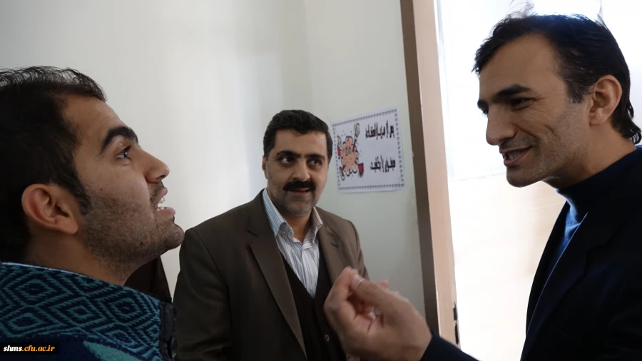 بازدید سرزده دکتر مسعود الماسی از خوابگاهای دانشجویی به مناسبت گرامیداشت روز دانشجو