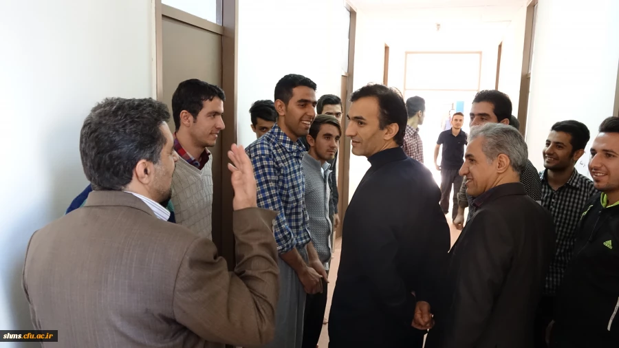 بازدید سرزده دکتر مسعود الماسی از خوابگاهای دانشجویی به مناسبت گرامیداشت روز دانشجو