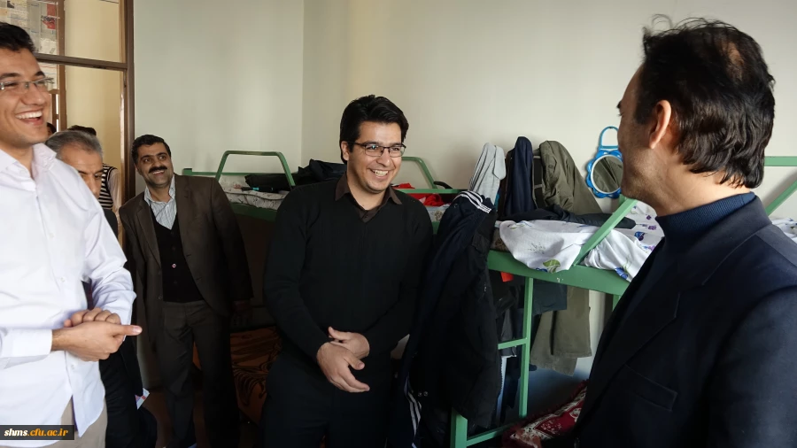 بازدید سرزده دکتر مسعود الماسی از خوابگاهای دانشجویی به مناسبت گرامیداشت روز دانشجو