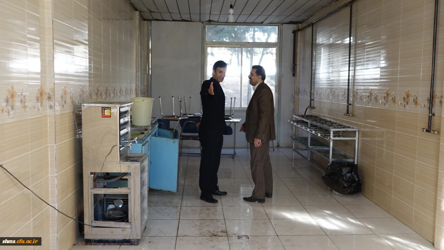 بازدید سرزده دکتر مسعود الماسی از خوابگاهای دانشجویی به مناسبت گرامیداشت روز دانشجو