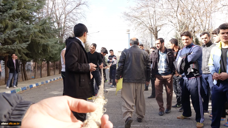 برگزاری مسابقه طناب کشی  به مناسبت گرامیداشت روز دانشجو 11