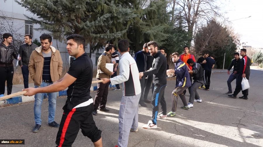 برگزاری مسابقه طناب کشی  به مناسبت گرامیداشت روز دانشجو 16