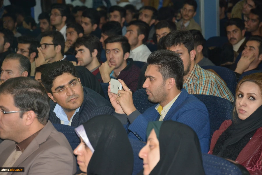 سومین نشست تخصصی شعر و داستان با شکوه خاصی برگزار شد 4