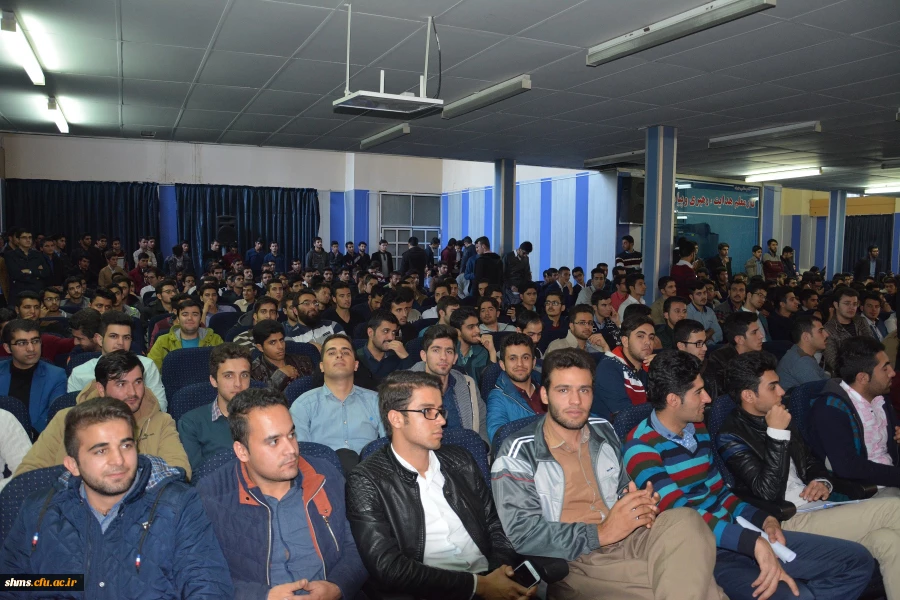 سومین نشست تخصصی شعر و داستان با شکوه خاصی برگزار شد 3