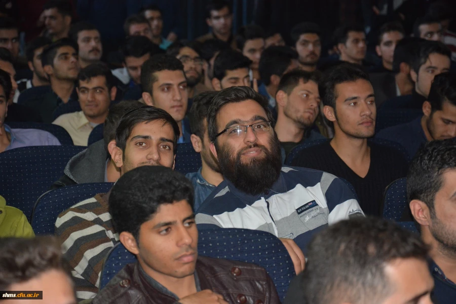 سومین نشست تخصصی شعر و داستان با شکوه خاصی برگزار شد 4