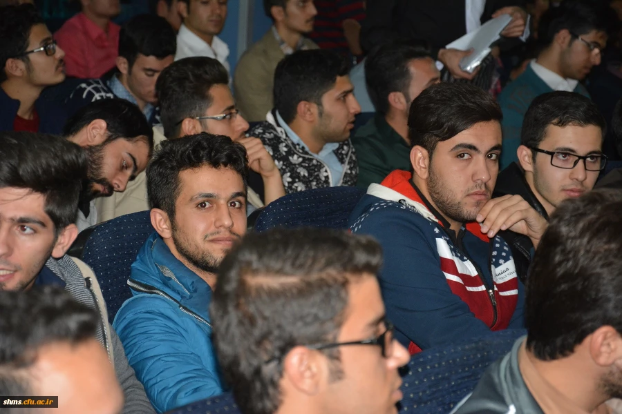 سومین نشست تخصصی شعر و داستان با شکوه خاصی برگزار شد 6