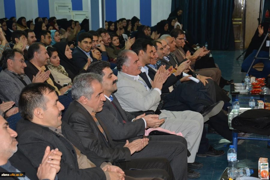 سومین نشست تخصصی شعر و داستان با شکوه خاصی برگزار شد 30