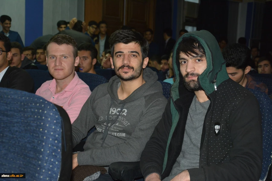 سومین نشست تخصصی شعر و داستان با شکوه خاصی برگزار شد 45