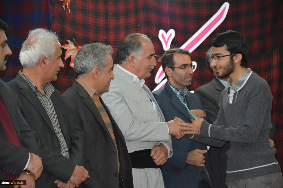 سومین نشست تخصصی شعر و داستان با شکوه خاصی برگزار شد 79