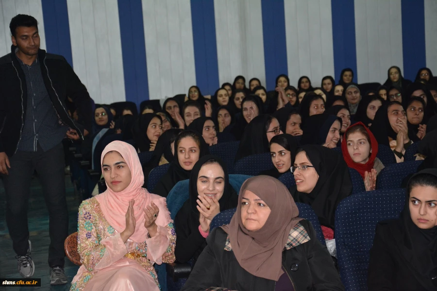 سومین نشست تخصصی شعر و داستان با شکوه خاصی برگزار شد 86