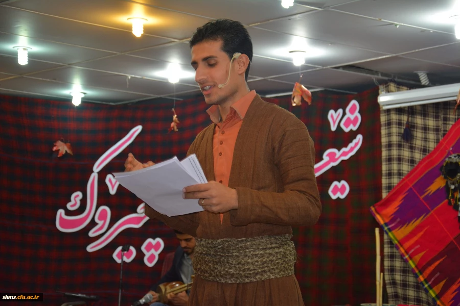 سومین نشست تخصصی شعر و داستان با شکوه خاصی برگزار شد 49