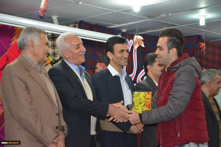 سومین نشست تخصصی شعر و داستان با شکوه خاصی برگزار شد 88