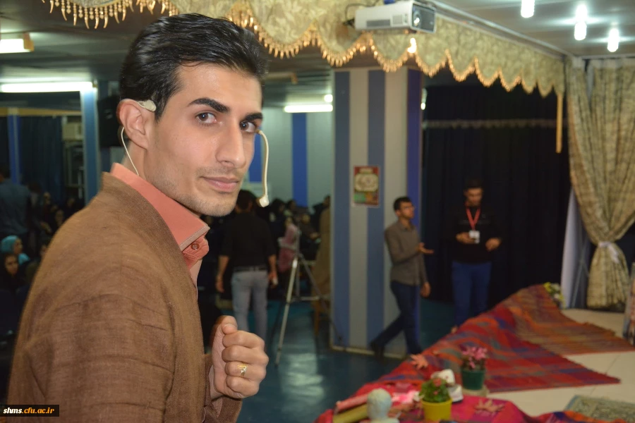 سومین نشست تخصصی شعر و داستان با شکوه خاصی برگزار شد 95