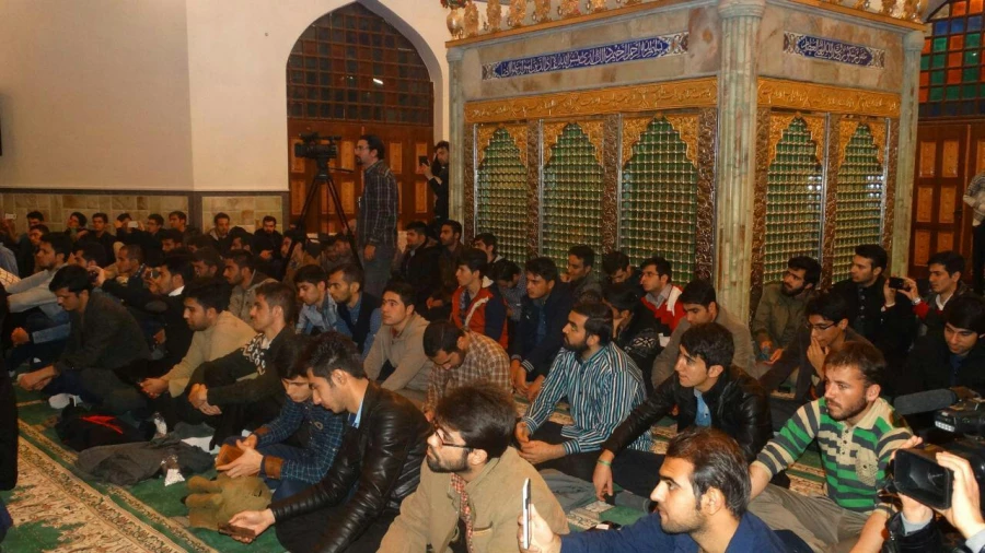 جشن باشکوه میلاد پیامبر رحمت و مهربانی در مقبره امام زاده پیرمحمد برگزار شد 4